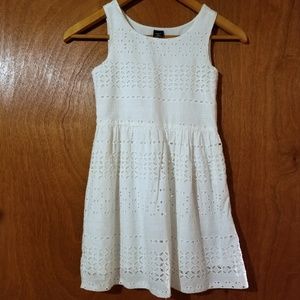 GAP Dresses - Gap girls eyelet dress (S) GAP Dresses - Gap girls eyelet dress (S)